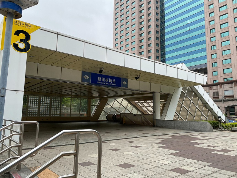 板橋近台65挑高鋼構廠房出租，板橋區合安路附近廠房出租2.jpg
