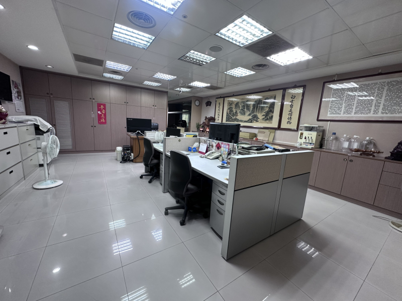 S__33718300_0.jpg