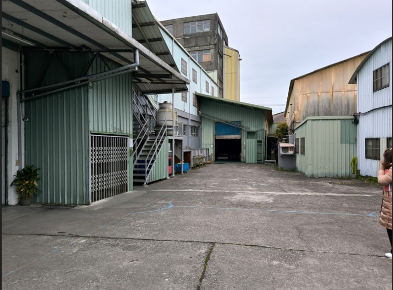 三峽丁建工業廠房出售，三峽區嘉添路附近廠房出售3.jpg