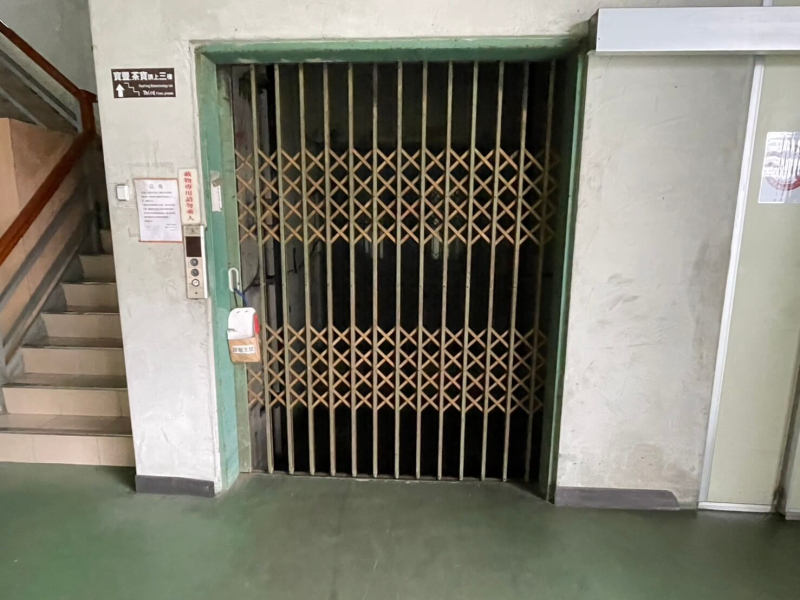 LINE_ALBUM_高獅路740巷_250227_1.jpg
