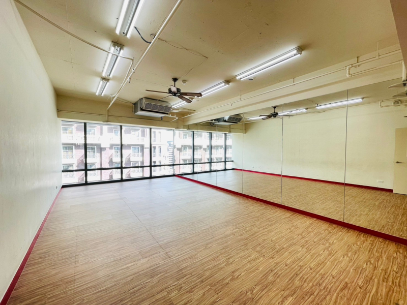 LINE_ALBUM_禾林商辦13樓_250110_4.jpg