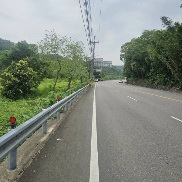 峨眉鄉富興段道路.jpg