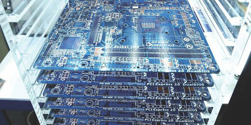 台灣PCB低碳轉型：當AI大單撞上「2030減碳30%」，挑戰與策略一次看