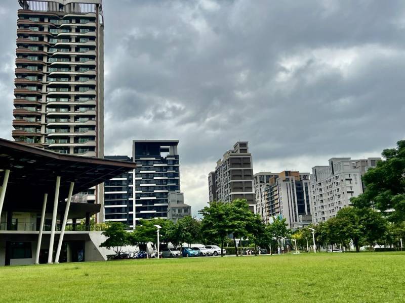 台灣房市新趨勢!專家解析桃園與台北如何成功抵抗跌勢
