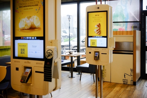 智取店革命：騰鴻自動化繳費機如何串聯電商與物流，打造 2026 零售新場景