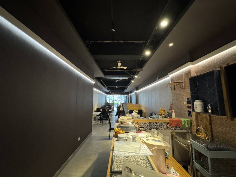 桃園小檜溪旁30米路金店面出租,桃園區成功路附近店面出租