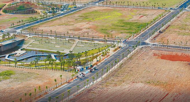 上半年工業地產交易 1,392 億創新高：不是不動產回溫，是「AI 產能軍備競賽」外溢到土地