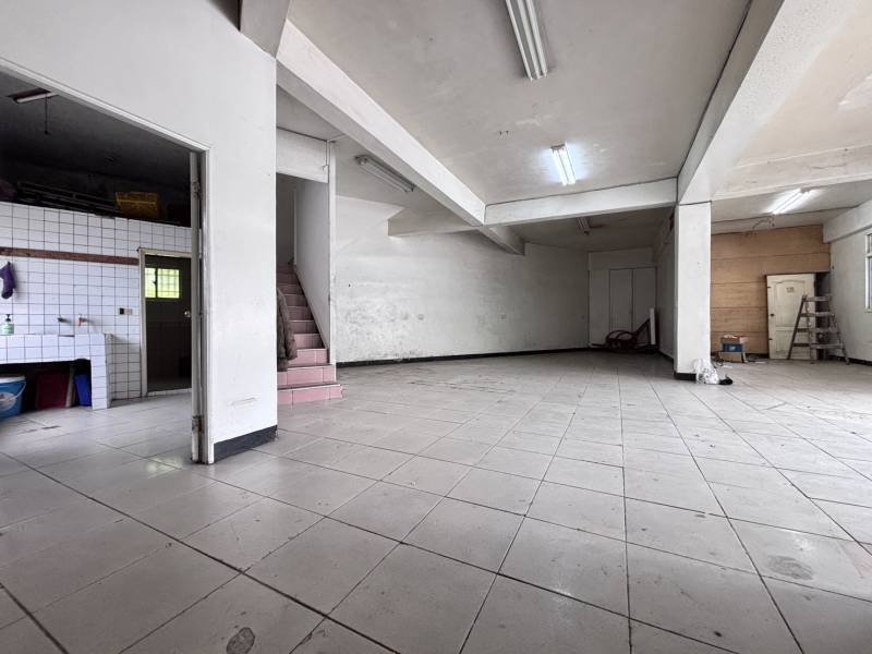 龜山縱貫路獨棟透天店面廠房出租,龜山區萬壽路附近廠房出租