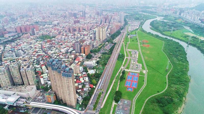 中和秀朗橋北側區段徵收完工後，房價、土地標售與668戶供給怎麼看
