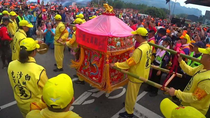 媽祖文化新頁!白沙屯媽祖駐駕松柏嶺,南投信仰圈轟動