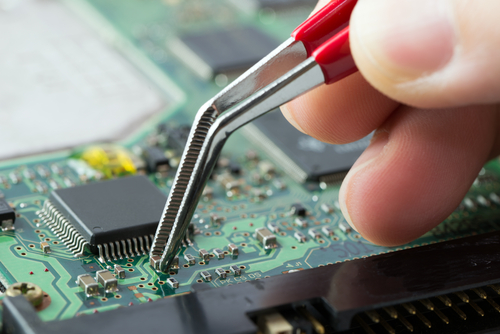 🛠️ 牧德（3563）全面進化 AI 檢測新霸主：從 PCB 載板到先進封裝，四大主軸引爆創新高峰！