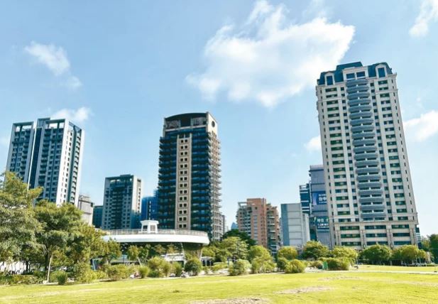 台中12期重劃區2026完整分析：均價站上5字頭，但「捷運藍線」幫不了它？量縮買方市場該懂的3個真相