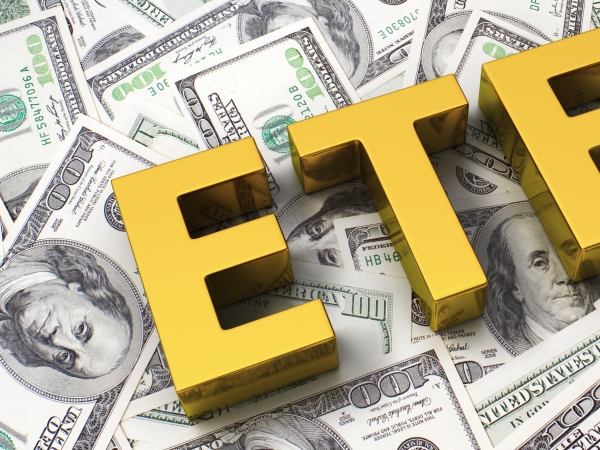 黃金ETF vs 實體金:哪種投資更勝一籌?專家深入解析
