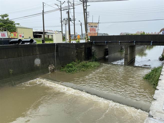 永康復國商圈vs東橋重劃區房價差20萬!2025大灣水患解決,這區房價預計漲破4字頭!